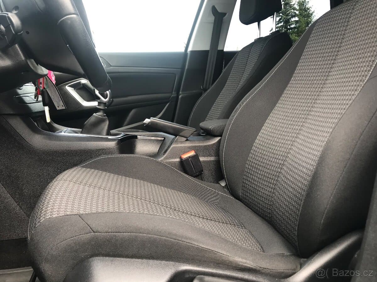 2019 Peugeot 308 - 10
