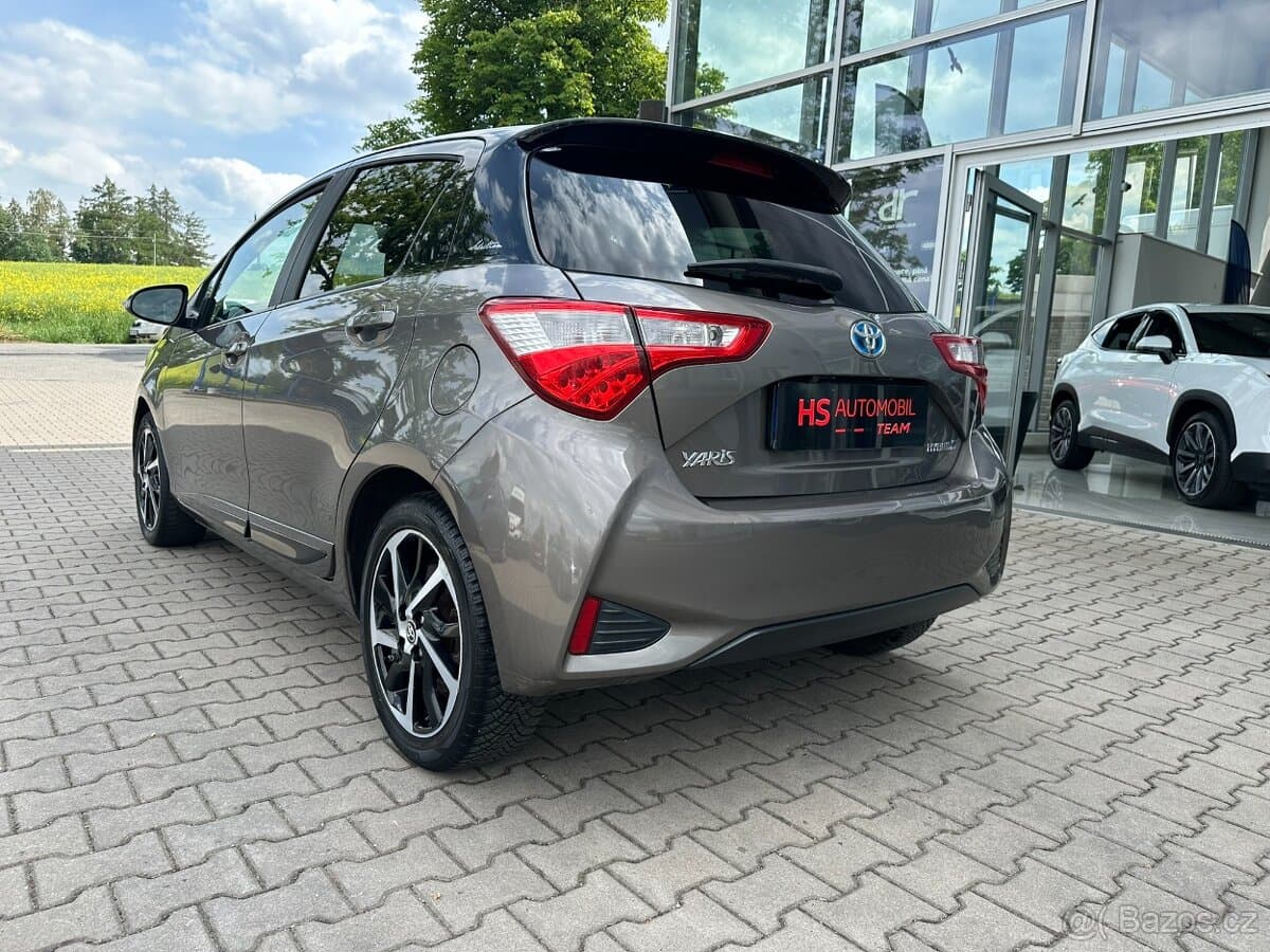 2020 Toyota YARIS - 10