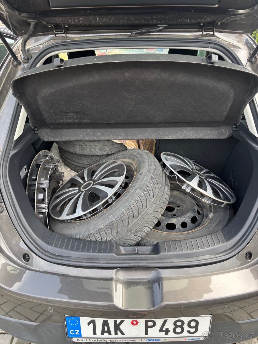 2016 Mazda 2 - 10