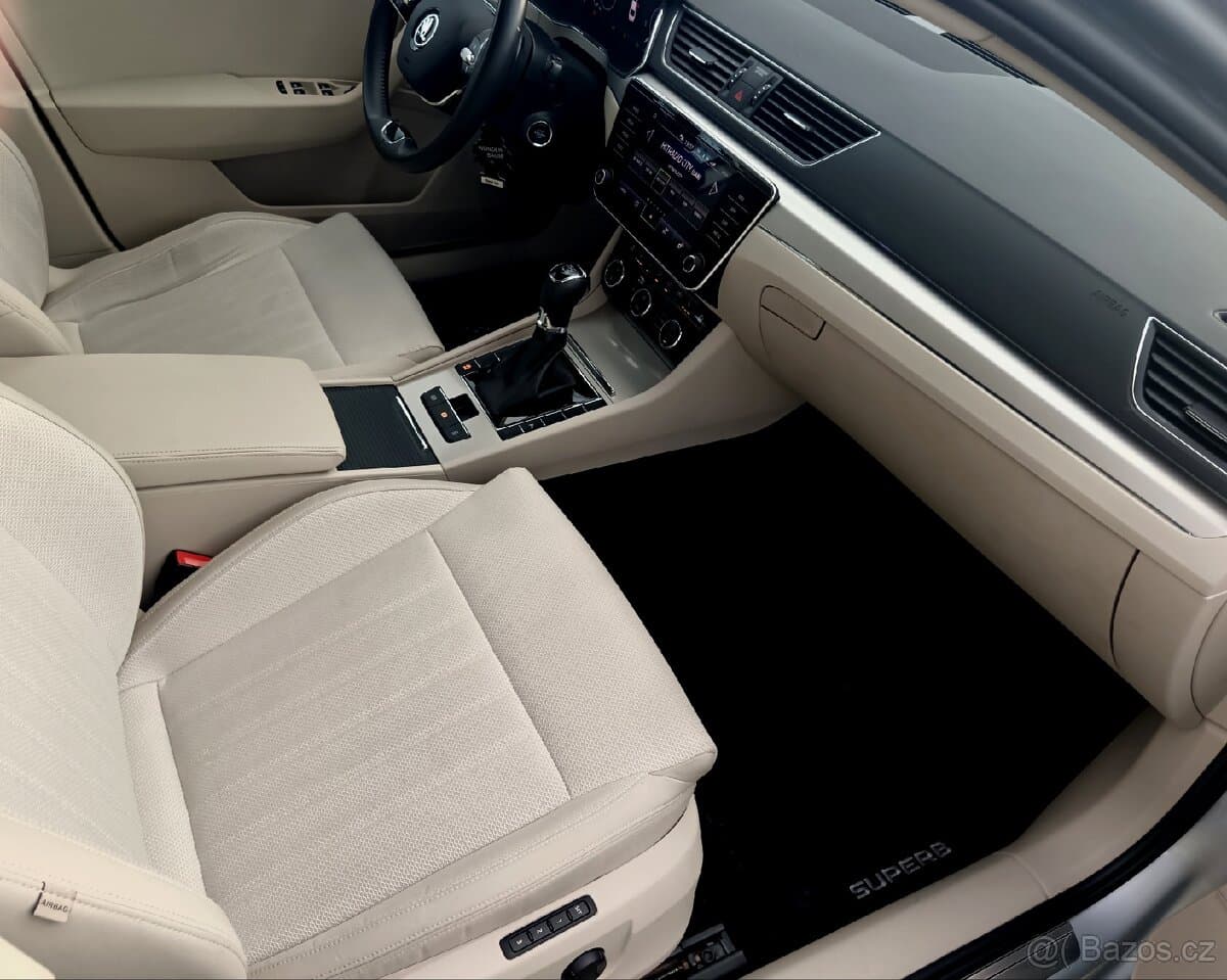 2021 Škoda SUPERB - 10