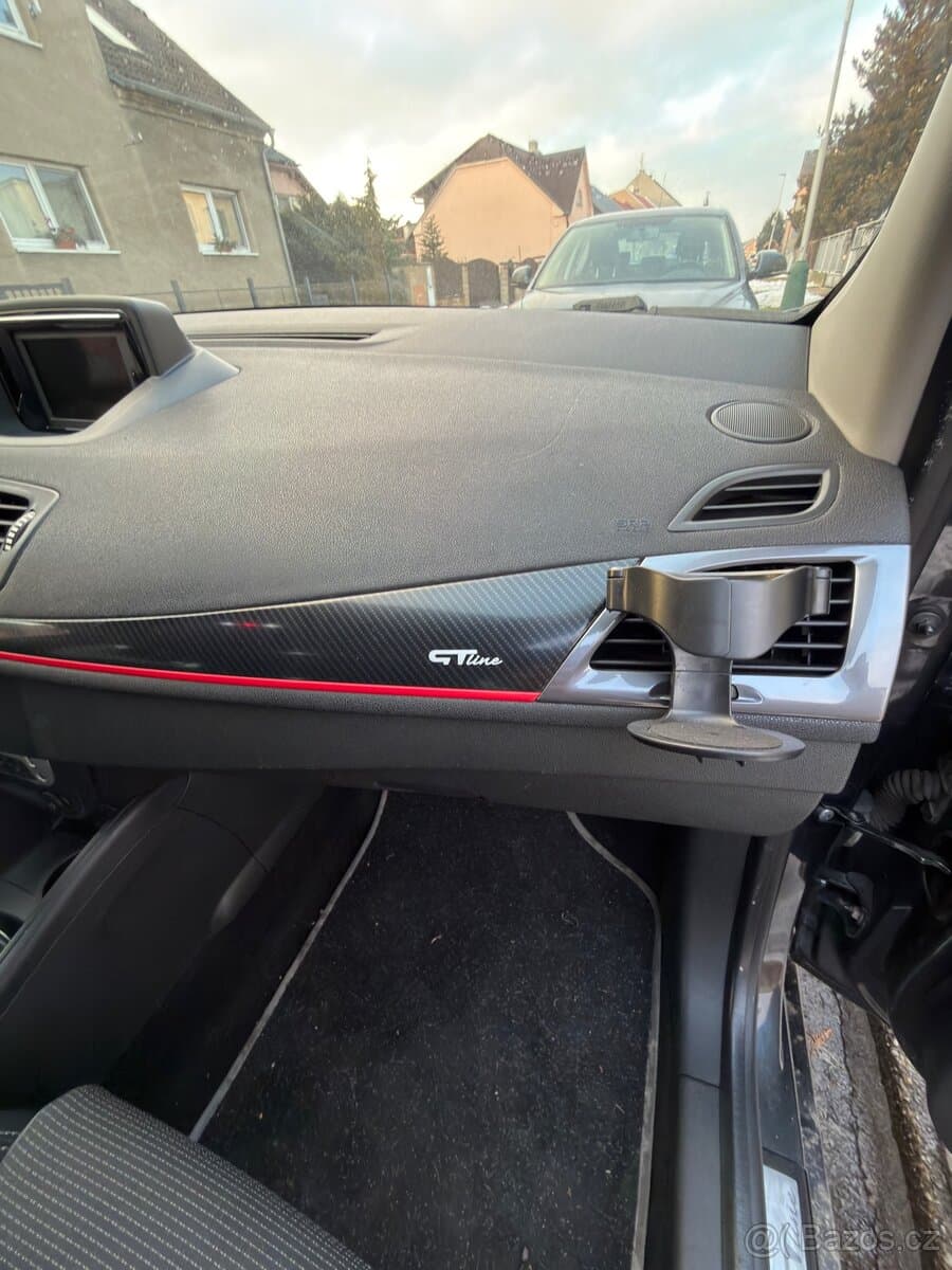 Renault MEGANE - 10