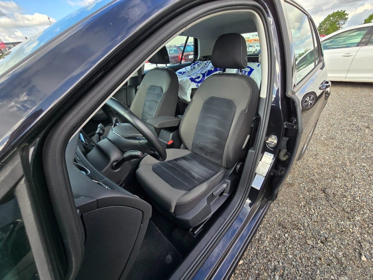 2015 Volkswagen GOLF - 10