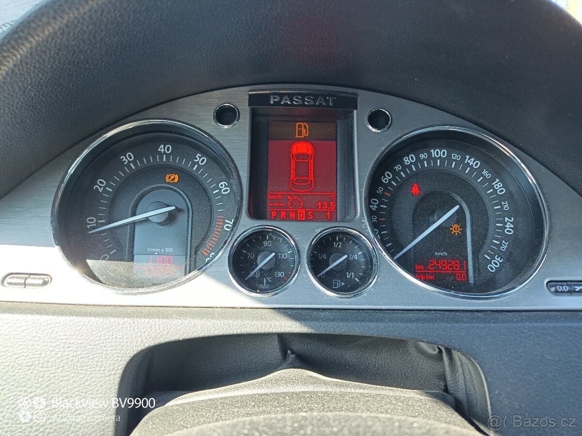2009 Volkswagen PASSAT - 10