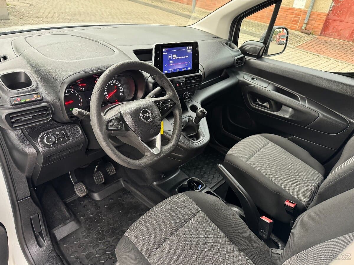 2020 Opel COMBO - 10