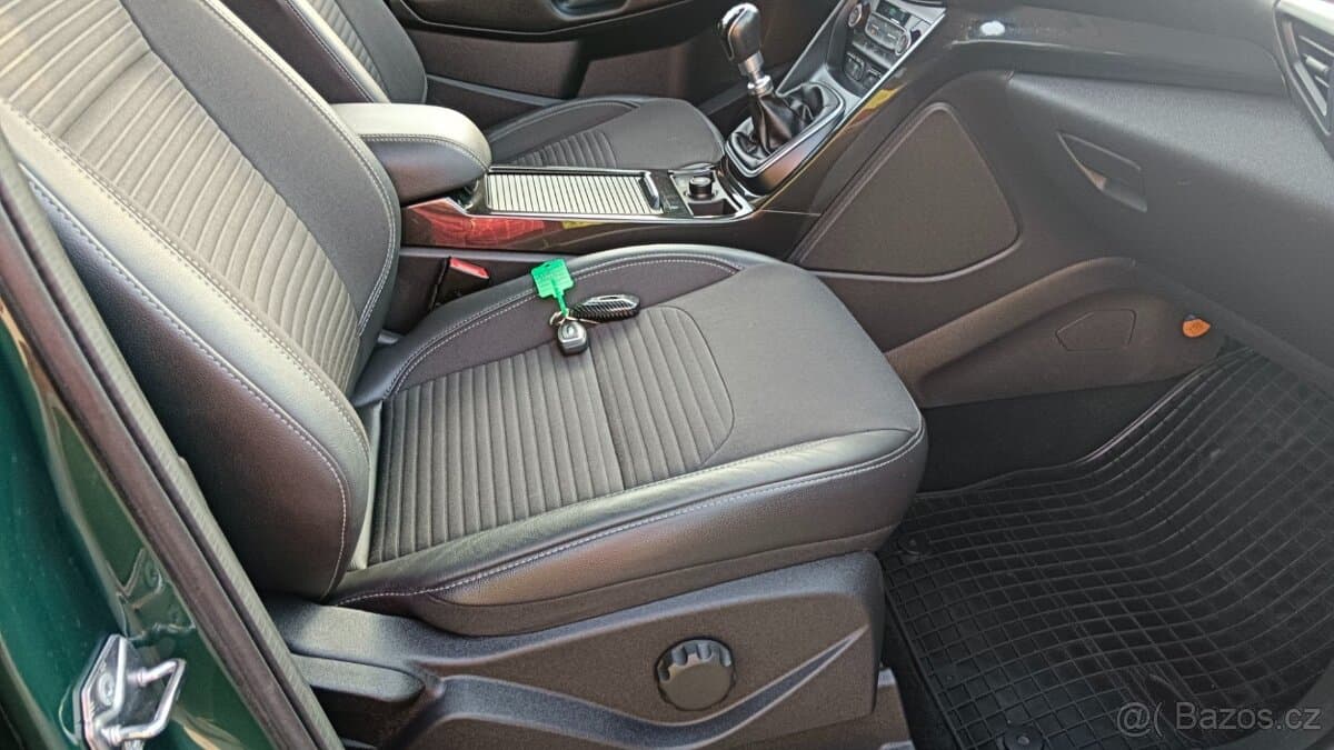 2017 Ford KUGA - 10