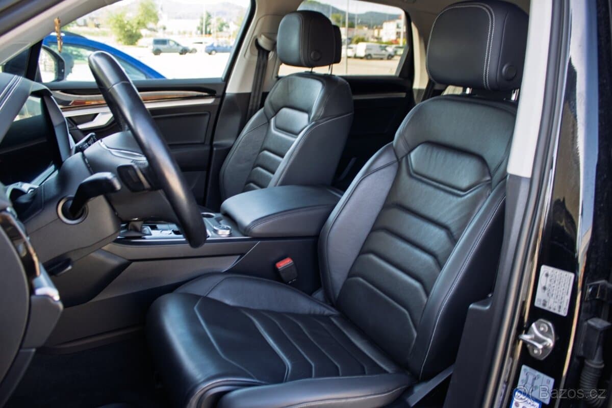 2019 Volkswagen TOUAREG - 10