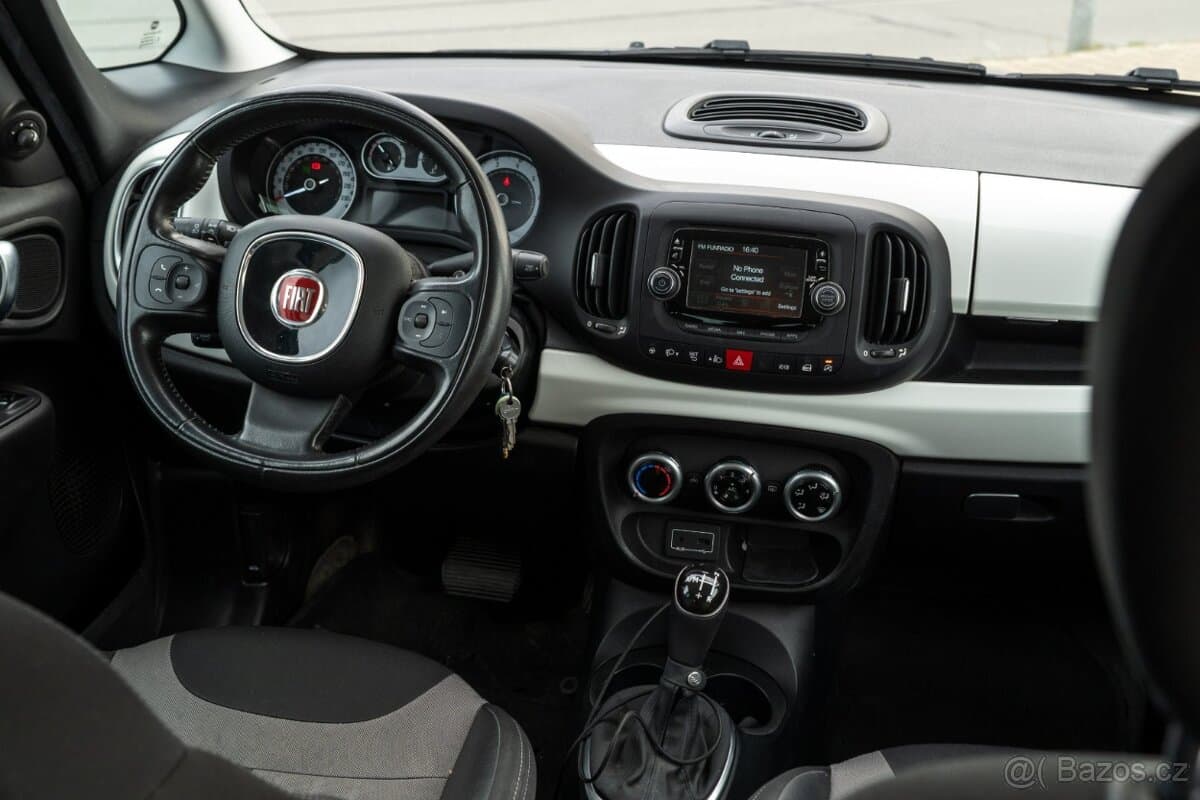 2017 Fiat 500L - 10