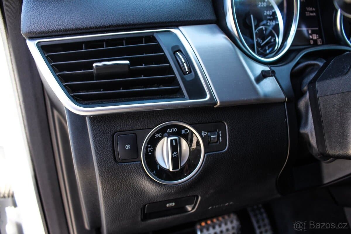 2011 Mercedes-Benz M-CLASS - 10