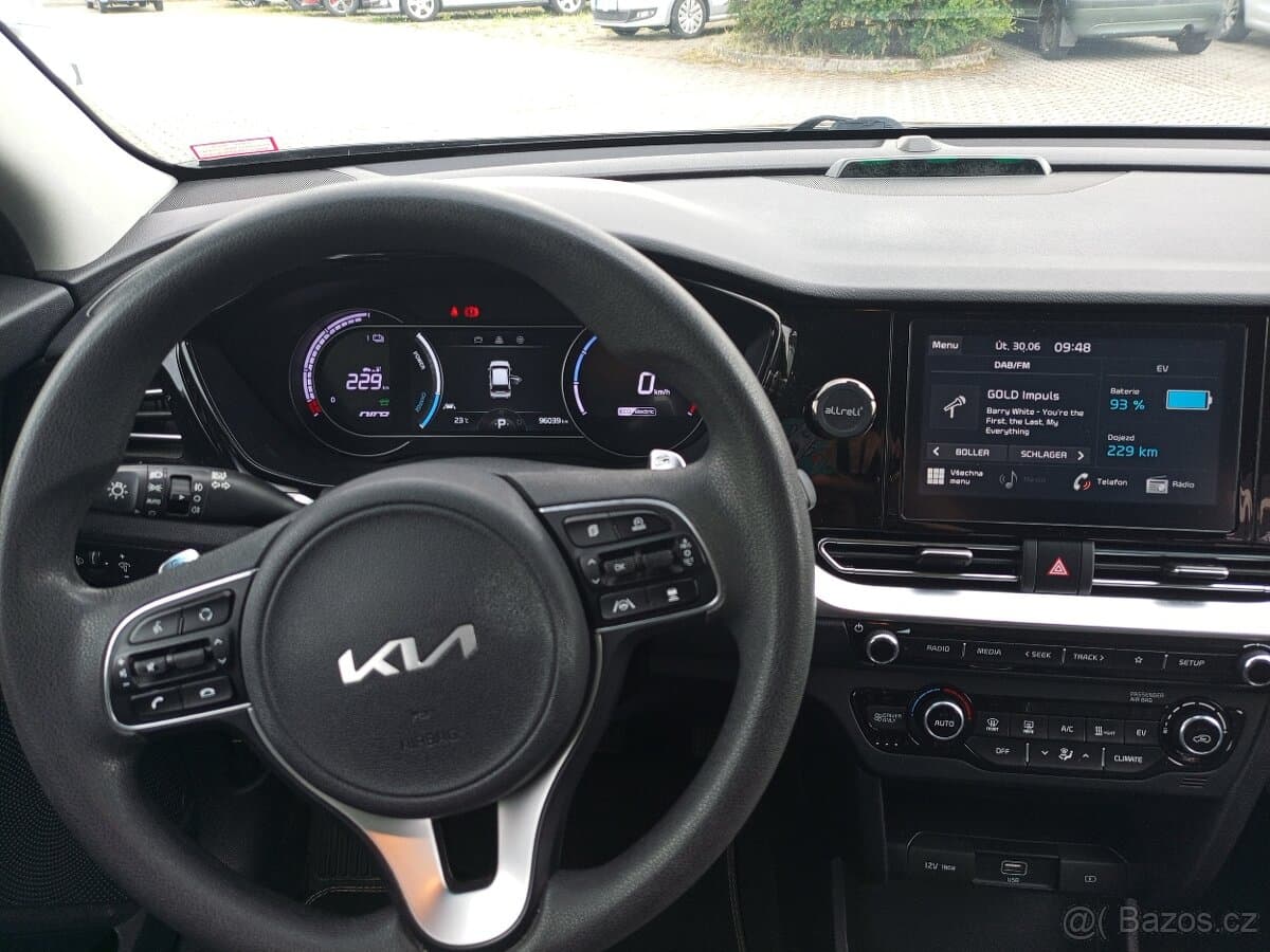2021 Kia NIRO - 10