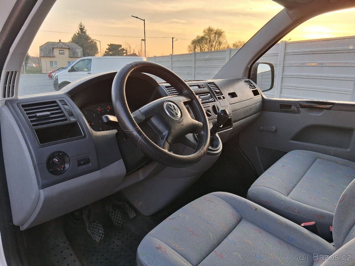 2005 Volkswagen TRANSPORTER - 10