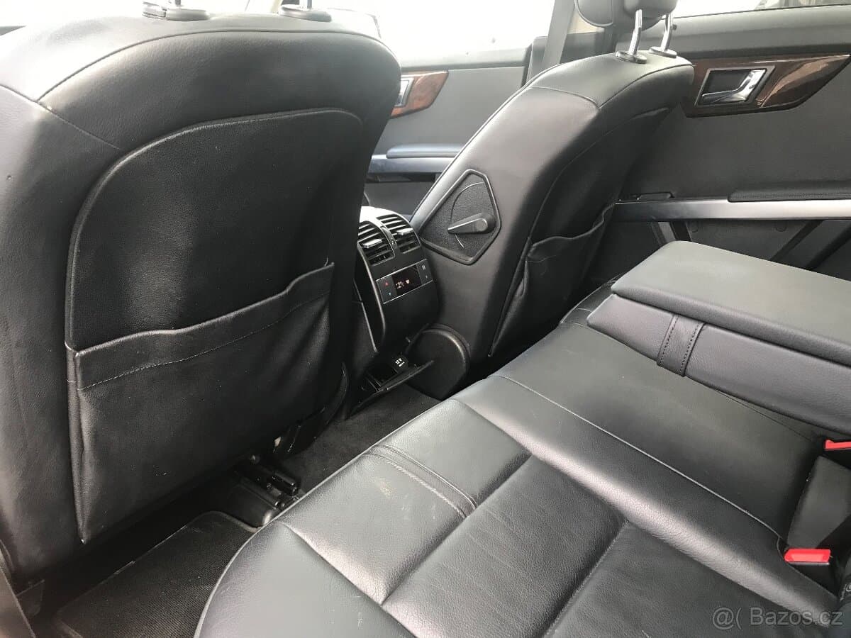 2010 Mercedes-Benz GLK - 10