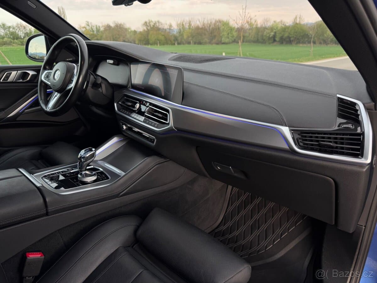 2020 BMW X6 - 10