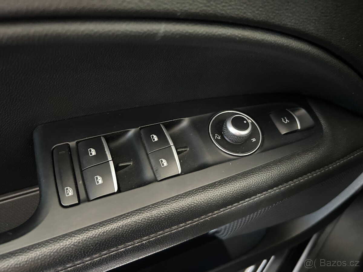 2018 Alfa Romeo STELVIO - 10