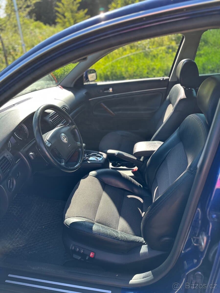 2003 Volkswagen PASSAT - 10