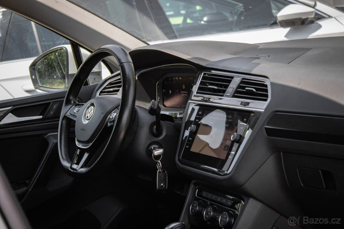 2020 Volkswagen TIGUAN - 10