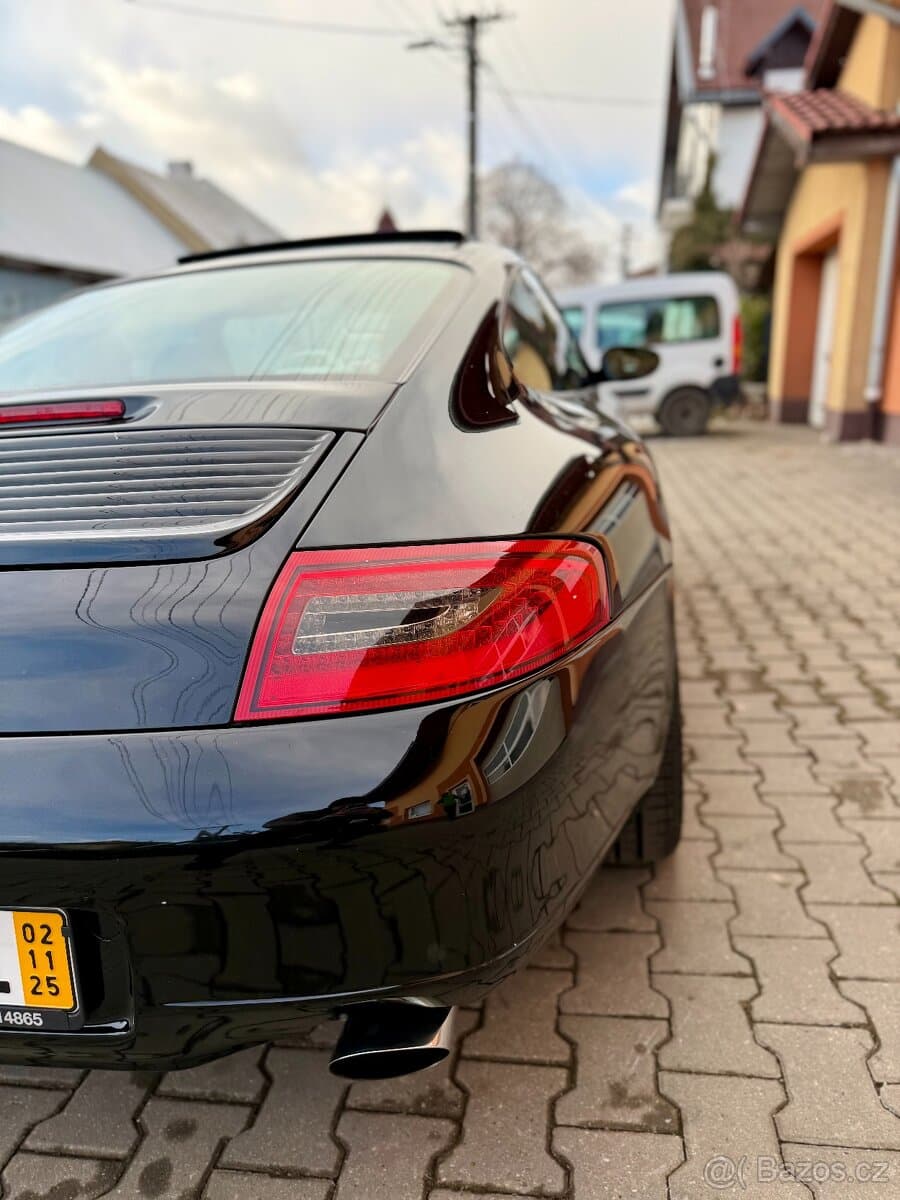 2001 Porsche 911 - 10