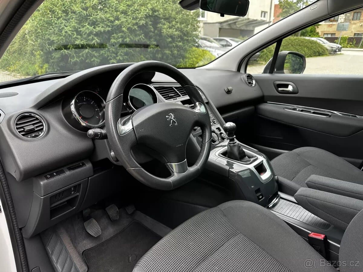 2015 Peugeot 5008 - 10