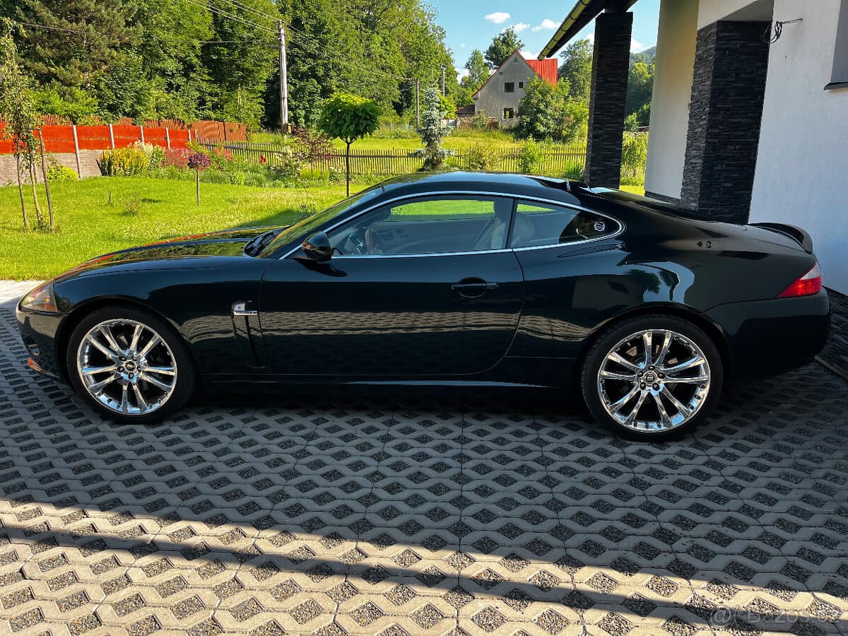 2008 Jaguar XK - 10