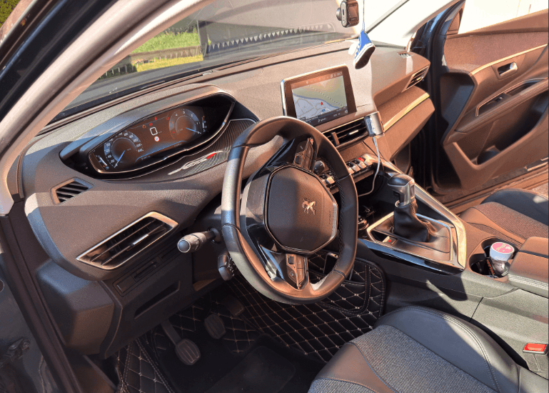 Peugeot 5008 - 10