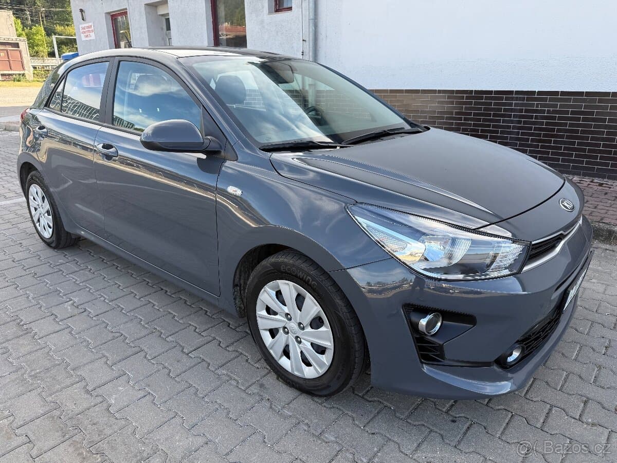 2021 Kia RIO - 10