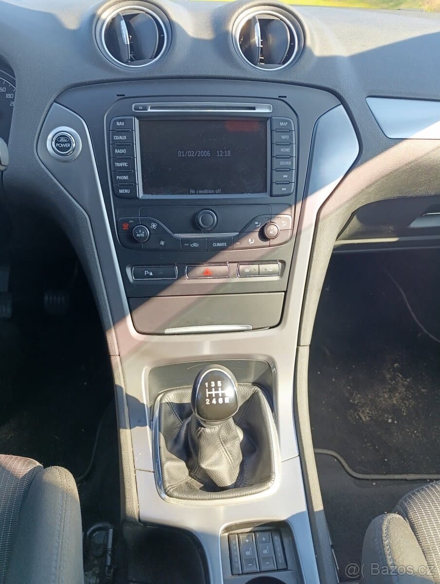 2011 Ford MONDEO - 10