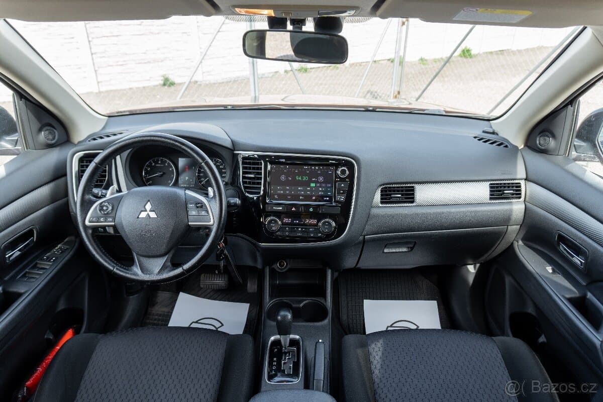 2013 Mitsubishi OUTLANDER - 10