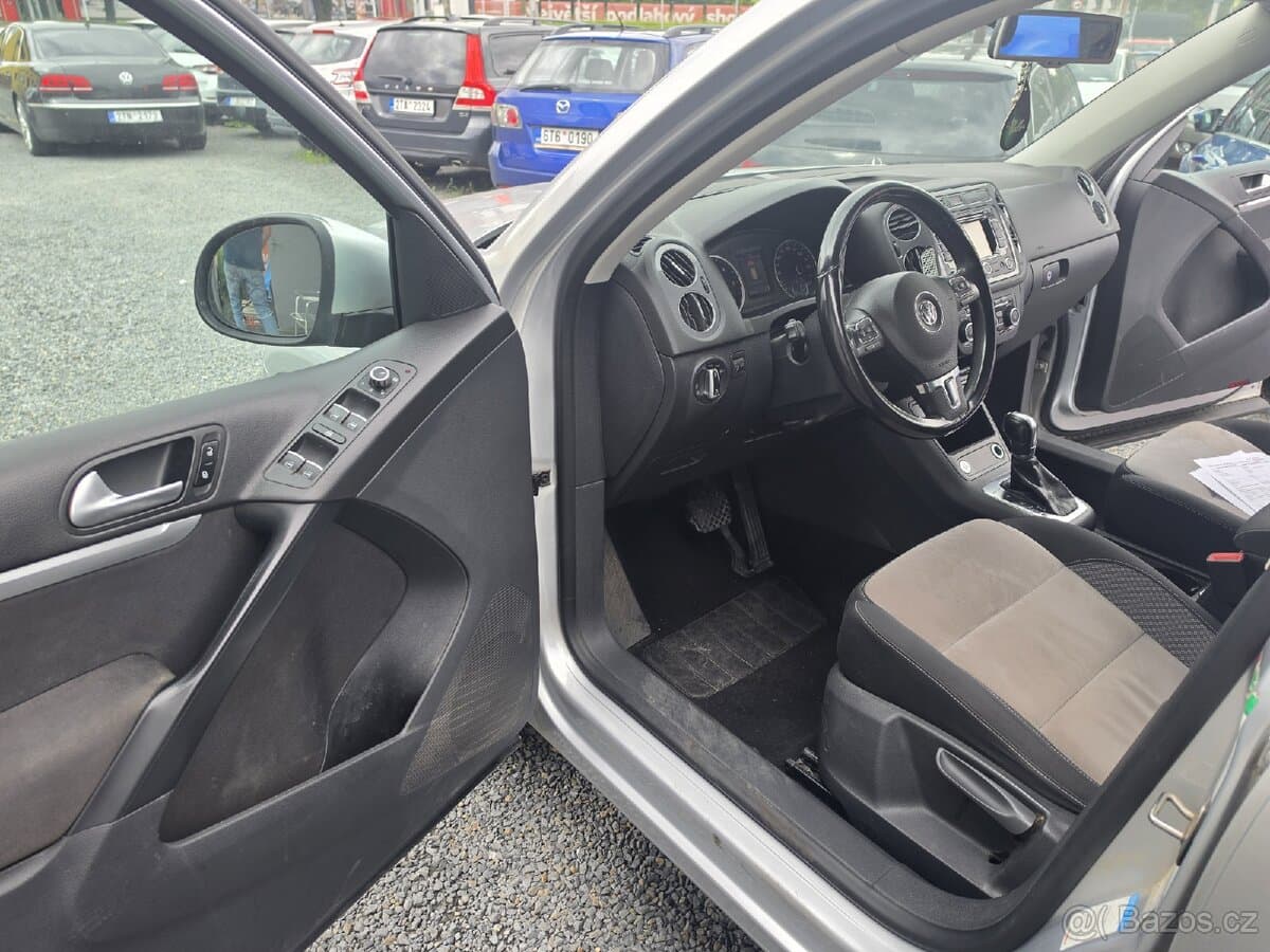 2012 Volkswagen TIGUAN - 10