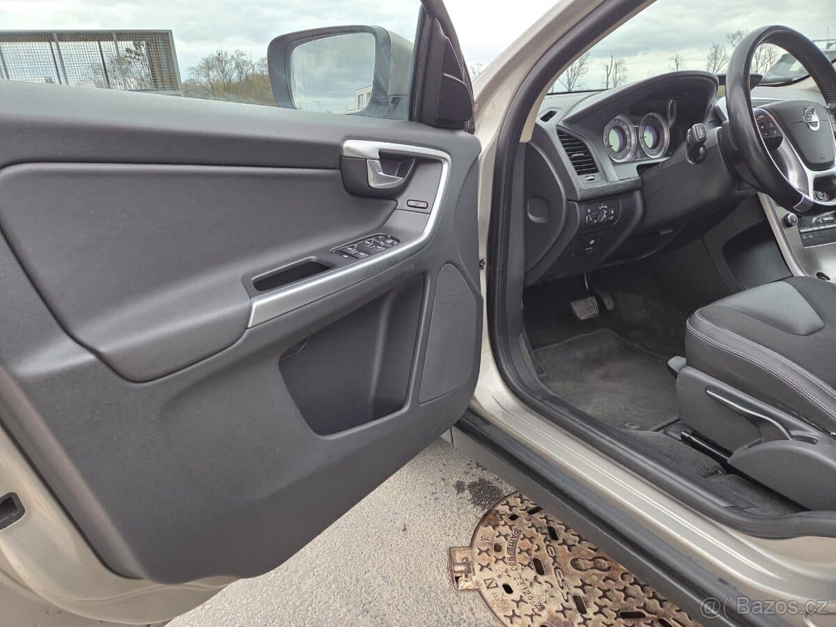 2010 Volvo XC60 - 10