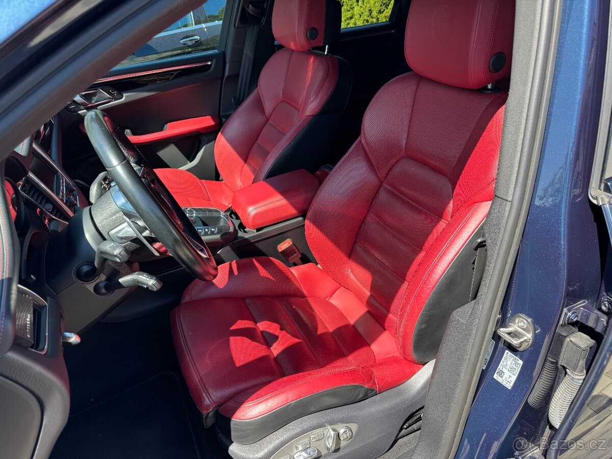 2015 Porsche MACAN - 10