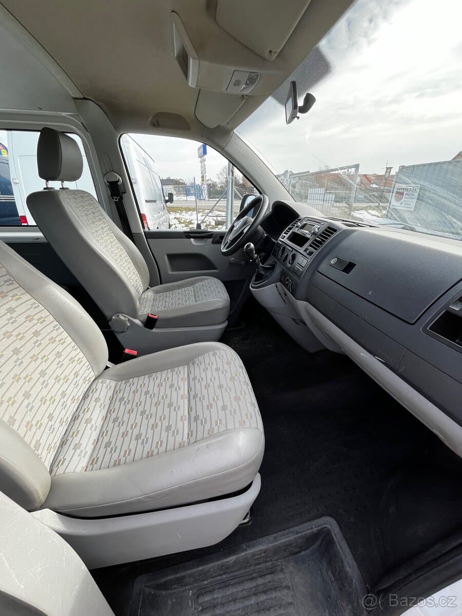 2011 Volkswagen TRANSPORTER - 10