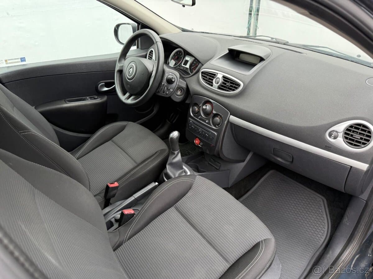 2012 Renault CLIO - 10