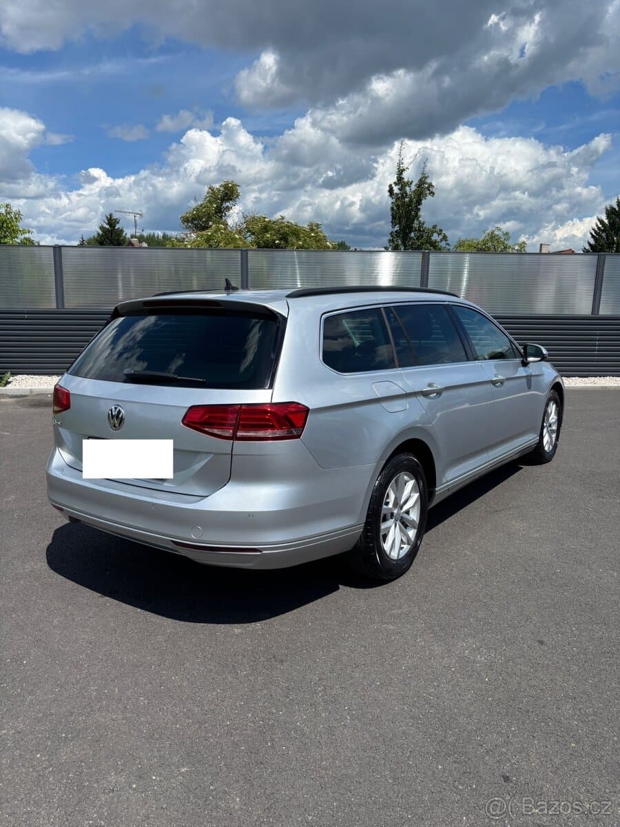 2015 Volkswagen PASSAT - 10