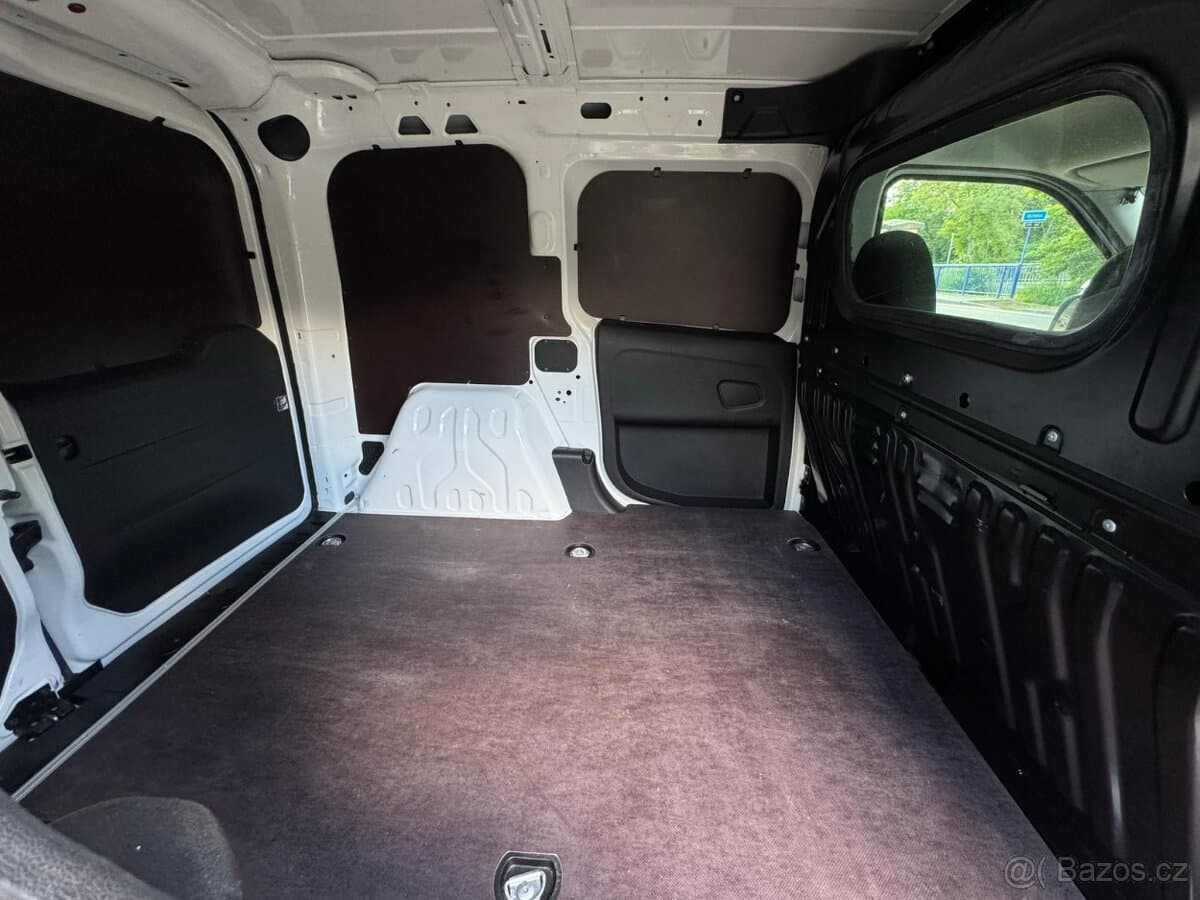 2021 Fiat DOBLO - 10