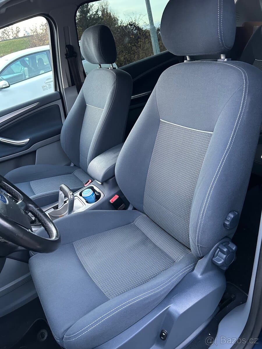 2010 Ford S-MAX - 10