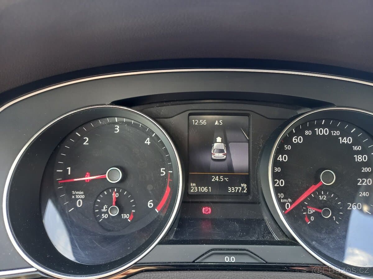 2015 Volkswagen PASSAT - 10