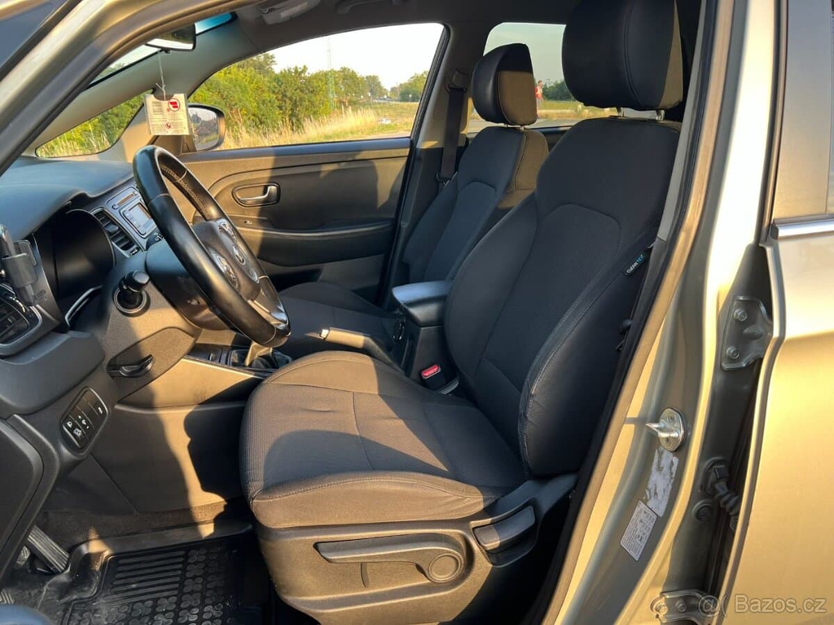 2014 Kia CARENS - 10