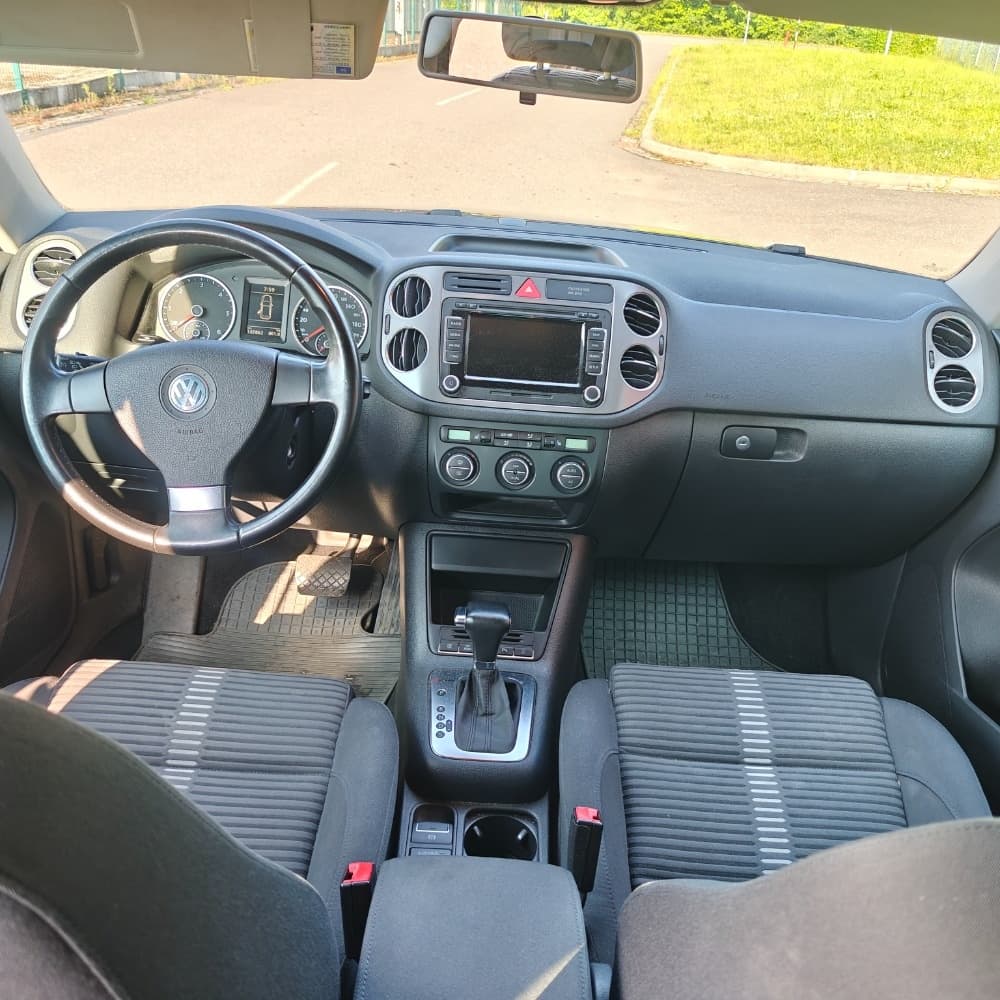 2010 Volkswagen TIGUAN - 10