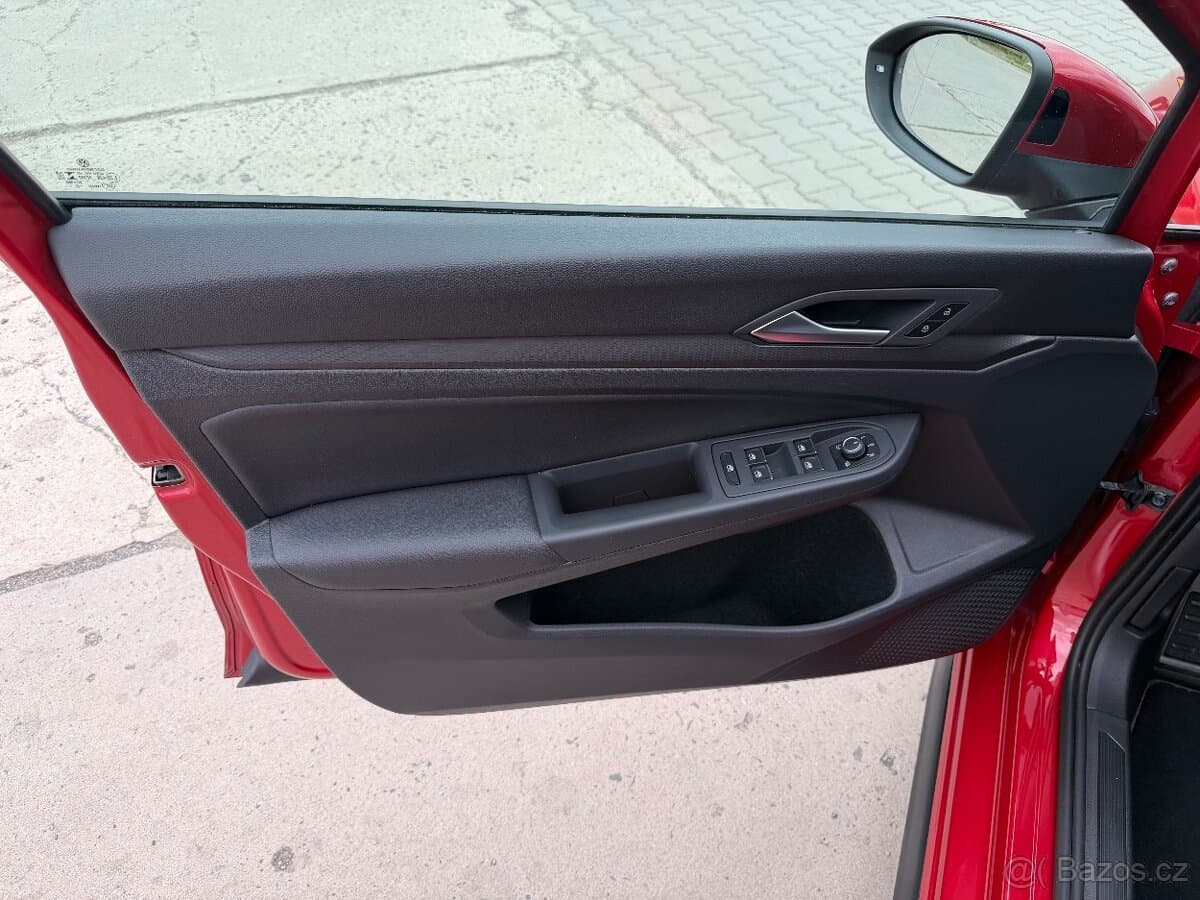 Volkswagen GOLF - 10