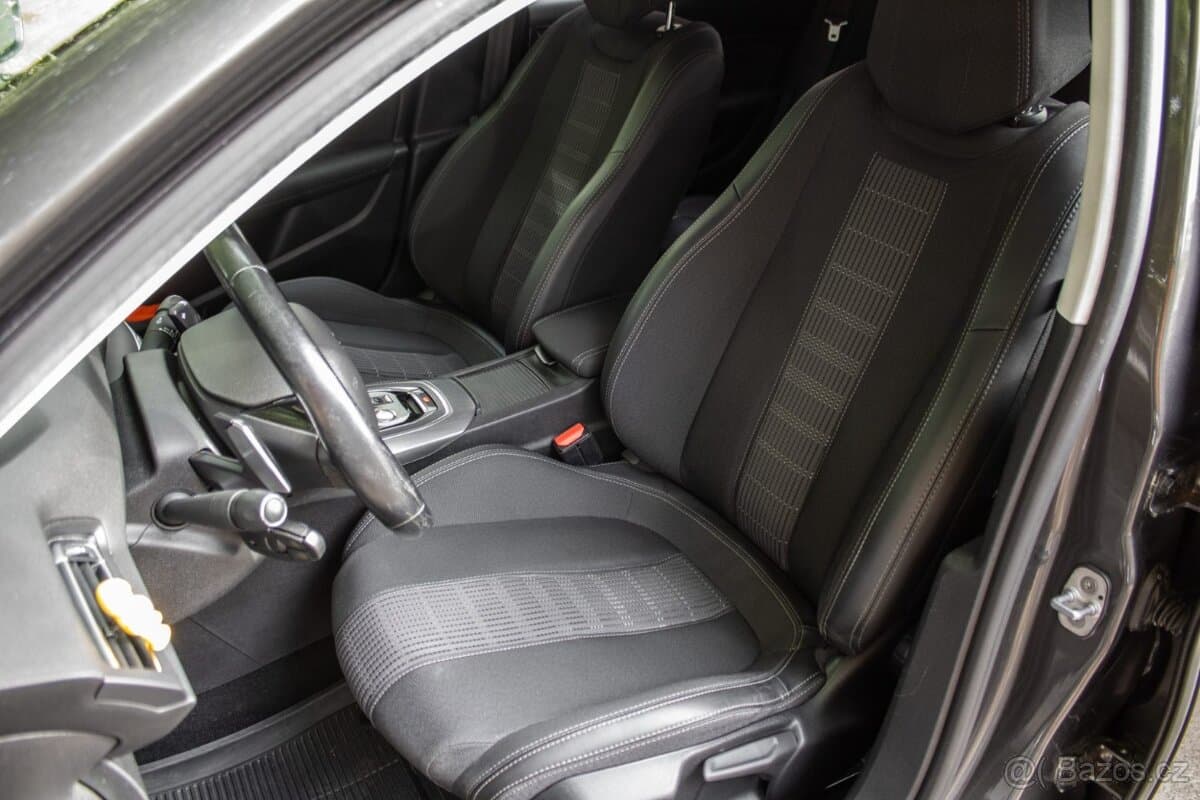 2019 Peugeot 308 - 10