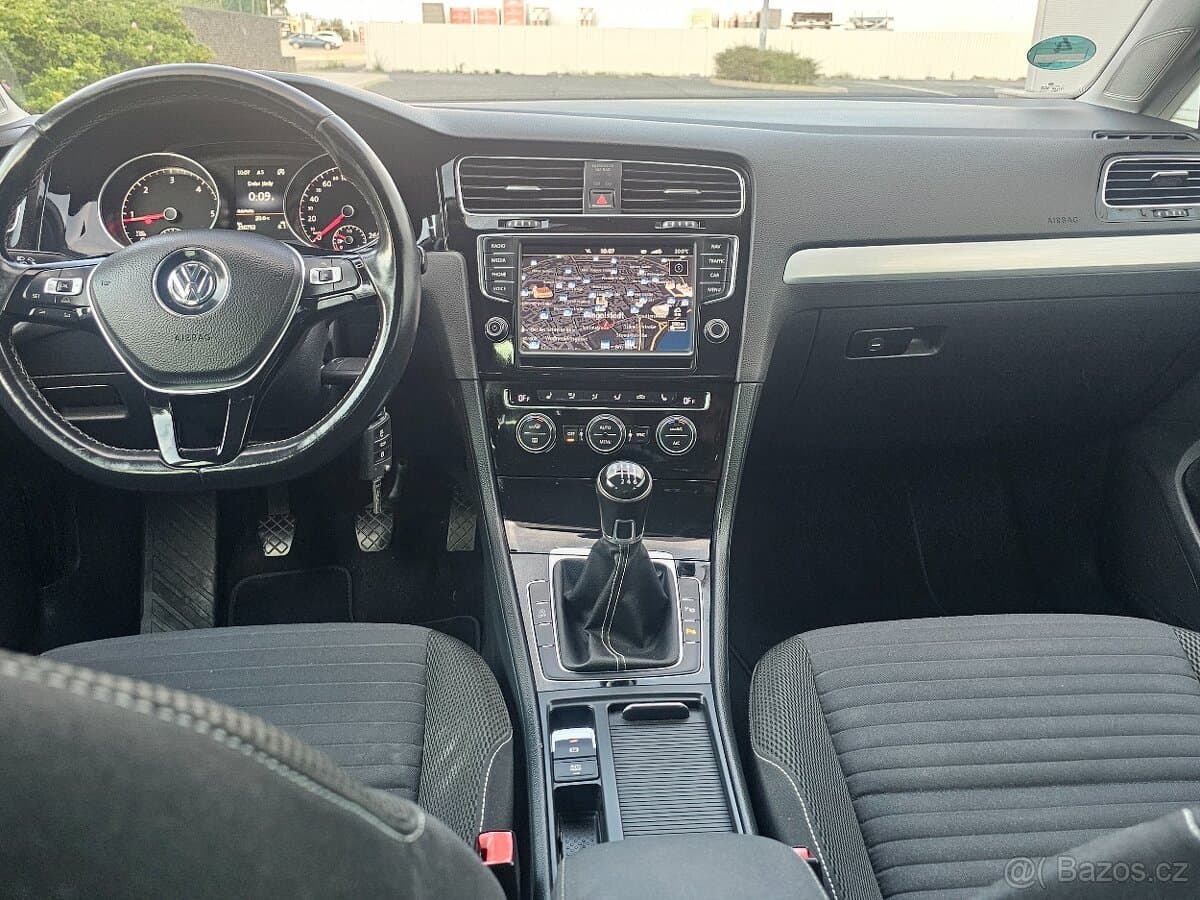 2015 Volkswagen GOLF - 10