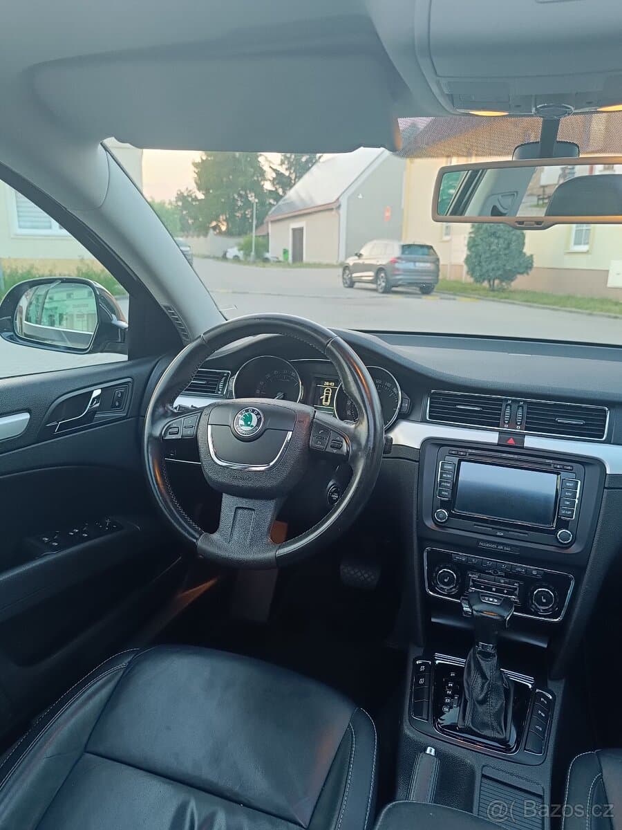 2013 Škoda SUPERB - 10