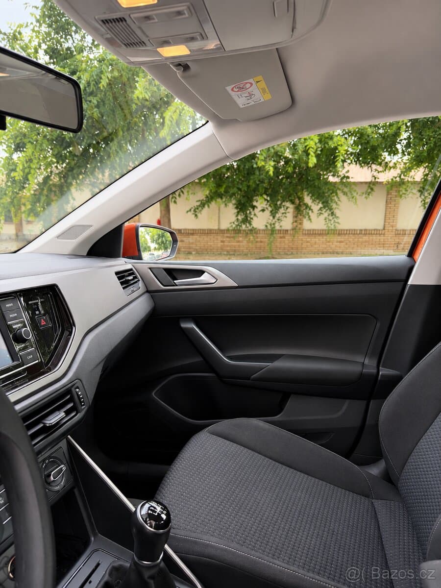 2018 Volkswagen POLO - 10