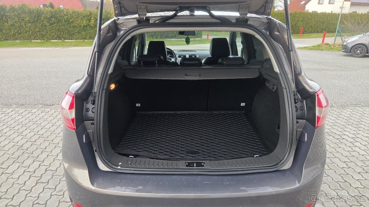 2012 Ford KUGA - 10