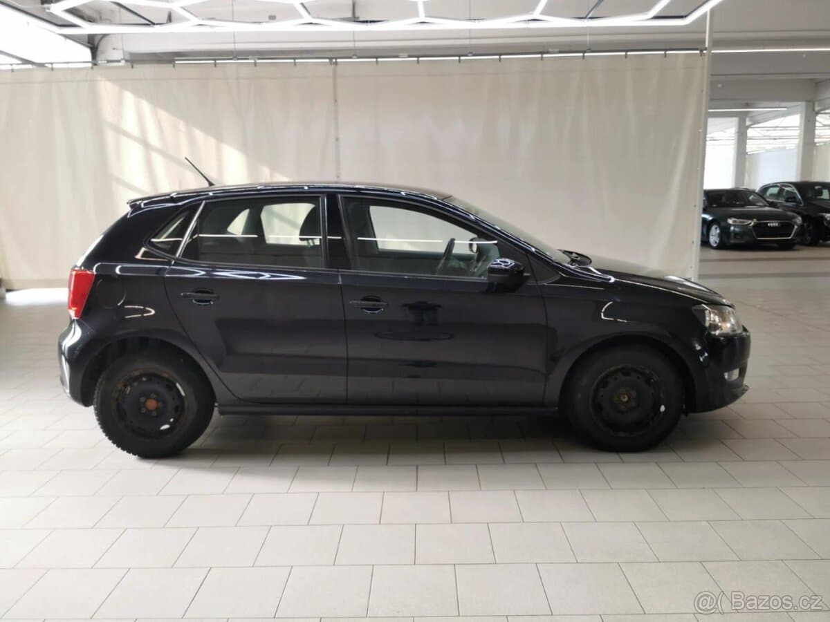 2011 Volkswagen POLO - 10
