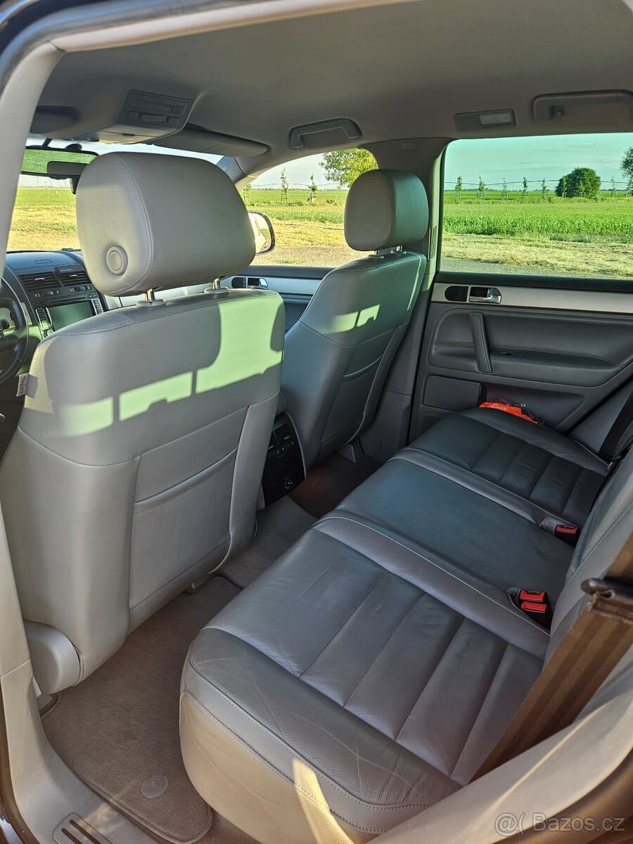 2009 Volkswagen TOUAREG - 10