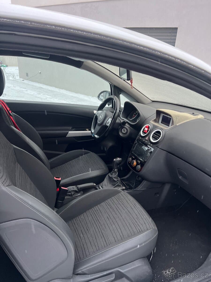 2010 Opel CORSA - 10