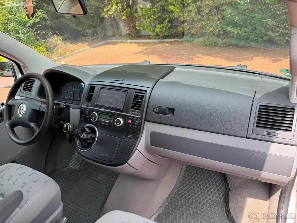 2008 Volkswagen MULTIVAN - 10