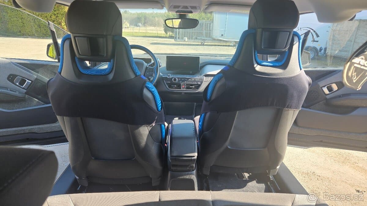 2017 BMW i3 - 10