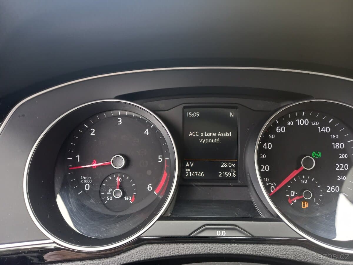 2015 Volkswagen PASSAT - 10
