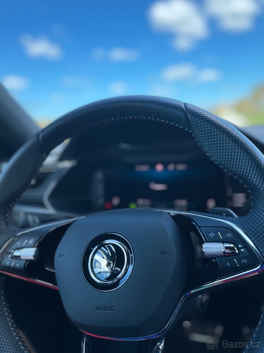 2022 Škoda SUPERB - 10